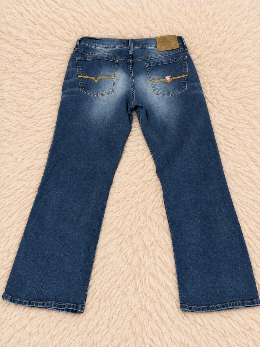 GUESS Men's Dark Blue Slim Straight Jeans with Fading - Picture 2 of 3